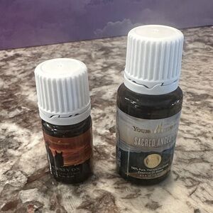 Young Living Aromatherapy Duo - Red and Blue Labels